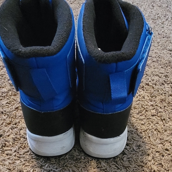 Snow boots - Picture 2 of 5